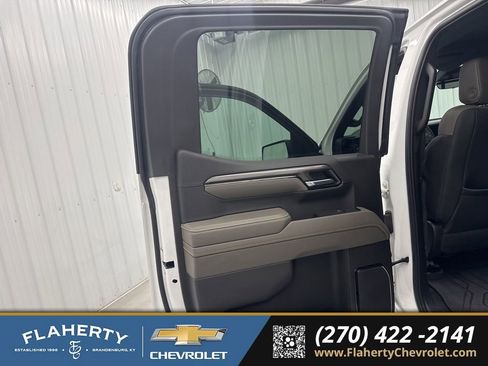 Used 2024 Chevrolet Silverado 1500 ZR2 w/ Technology Package image 10