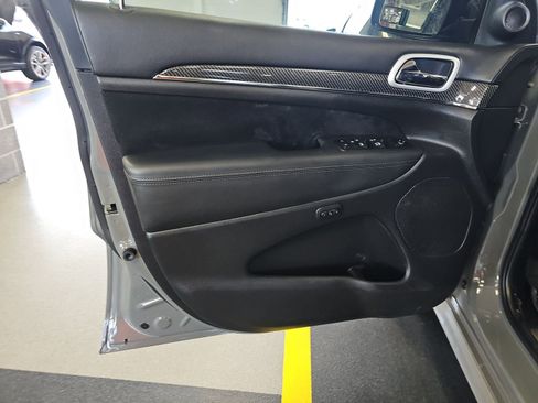 Used 2019 Jeep Grand Cherokee SRT AWD/4WD image 16