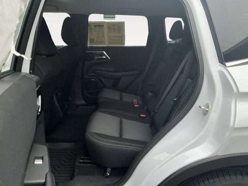 Used 2025 Mitsubishi Outlander ES AWD/4WD image 13