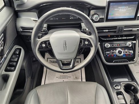 Used 2022 Lincoln Corsair Reserve w/ Elements Package image 9