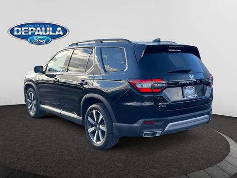 Used 2023 Honda Pilot Touring image 3