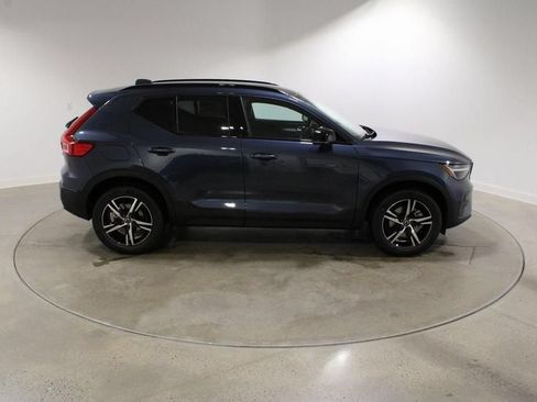 Used 2026 Volvo XC40 B5 Core w/ Climate Package AWD/4WD image 6