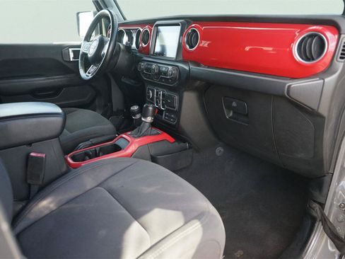 Used 2020 Jeep Gladiator Overland AWD/4WD image 17