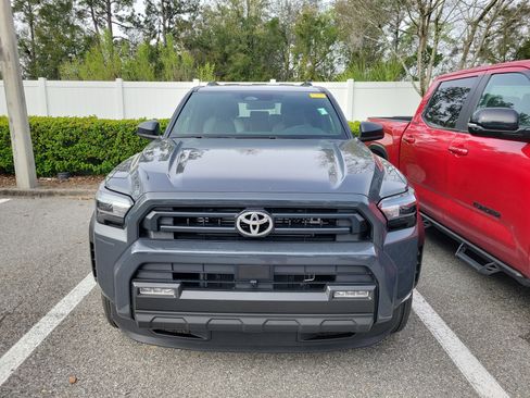 Used 2025 Toyota 4Runner SR5 image 2
