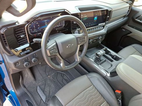 Used 2023 Chevrolet Silverado 1500 ZR2 w/ Technology Package image 16