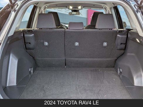 Used 2024 Toyota RAV4 LE image 22