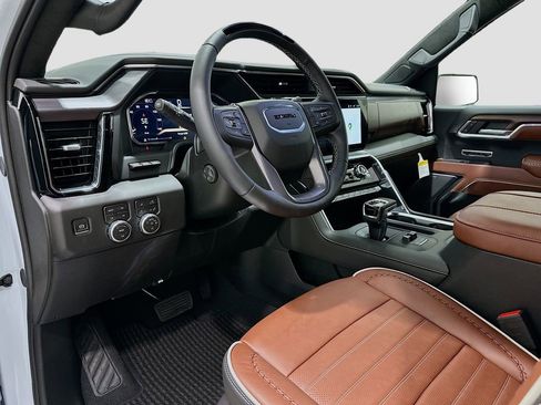 Certified 2026 GMC Sierra 1500 Denali Ultimate AWD/4WD image 9