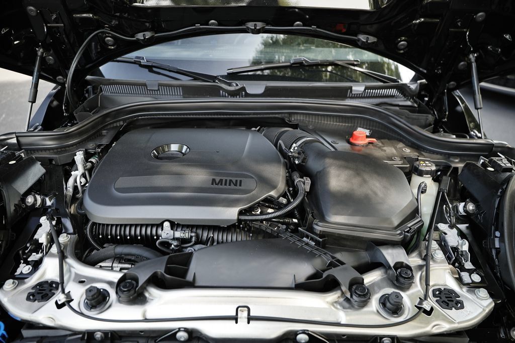 New 2026 MINI Cooper 4-Door Hardtop FWD image 33