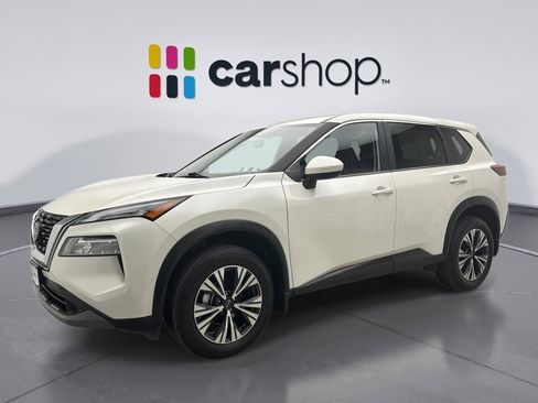 Used 2023 Nissan Rogue SV image 1