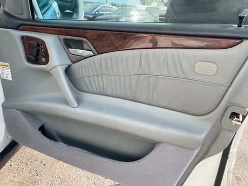 Used 1999 Mercedes-Benz E 320 Sedan image 14