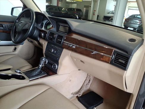 Used 2010 Mercedes-Benz GLK 350 4MATIC image 22