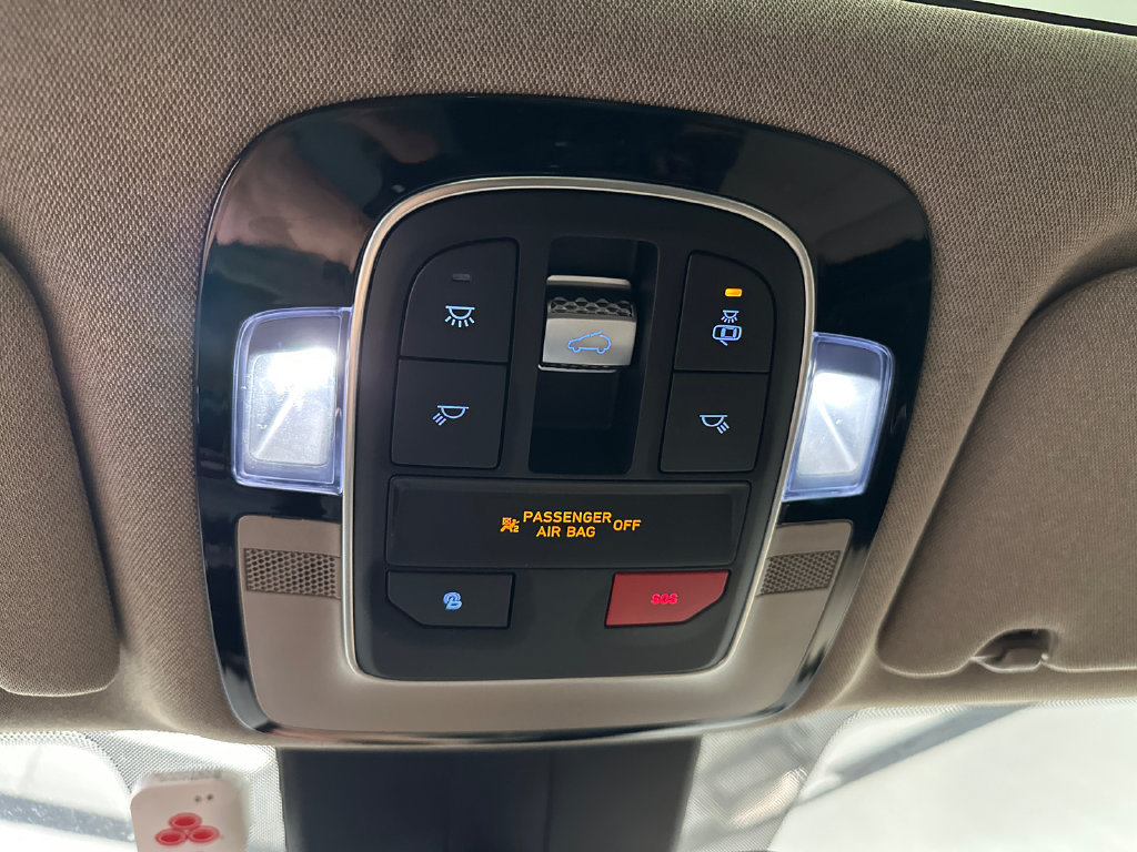 Used 2023 Hyundai Santa Fe Limited AWD/4WD image 34