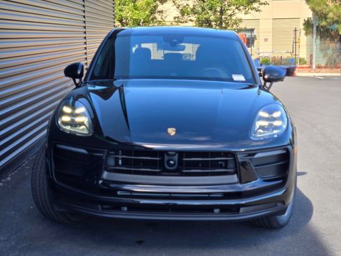 New 2026 Porsche Macan AWD/4WD image 11