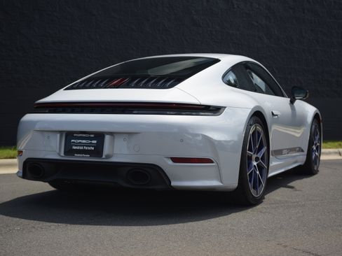 Certified 2026 Porsche 911 Carrera T RWD image 7