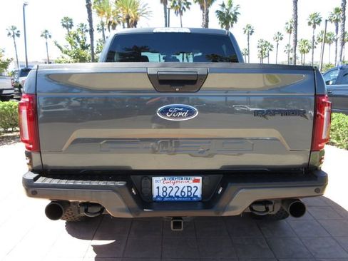 Used 2018 Ford F150 Raptor image 3
