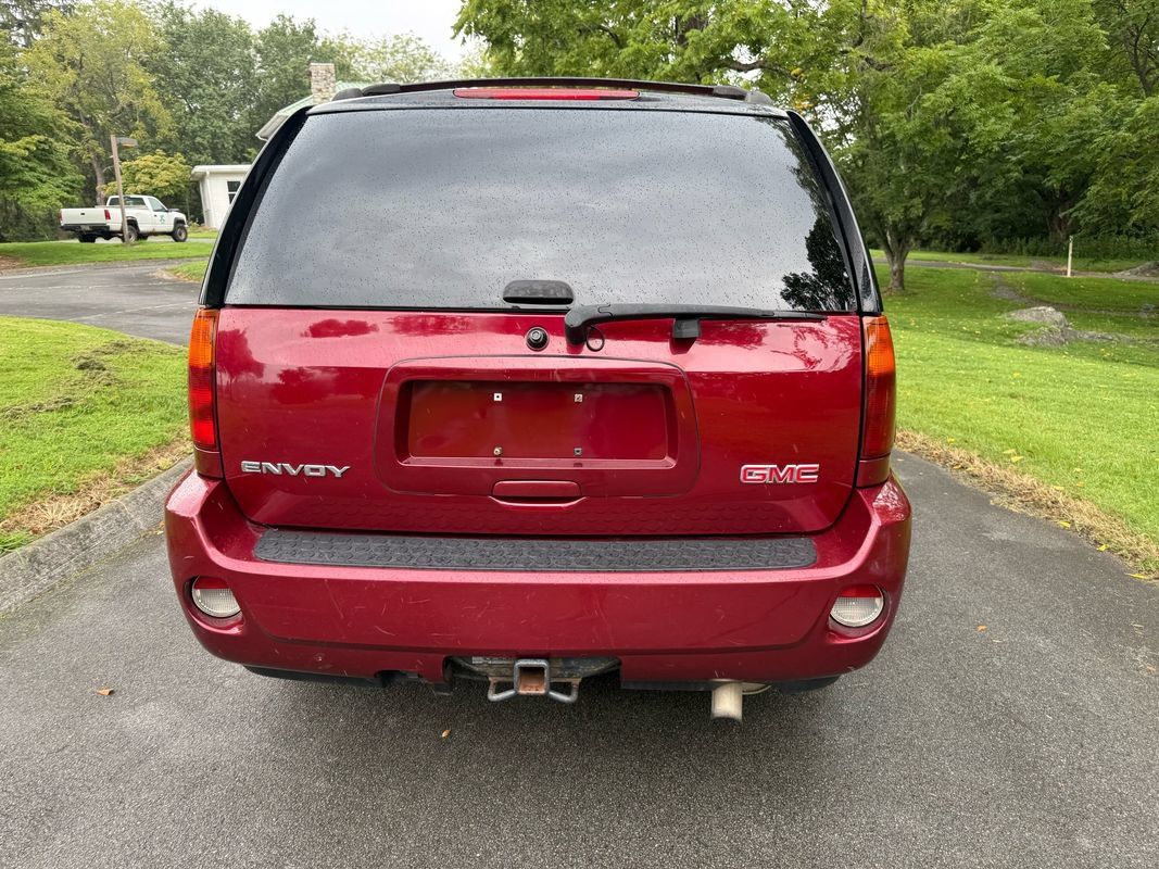 Used 2007 GMC Envoy Denali AWD/4WD image 8