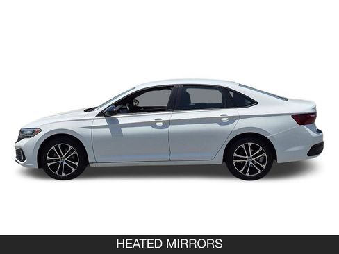 Used 2024 Volkswagen Jetta Sport FWD image 5