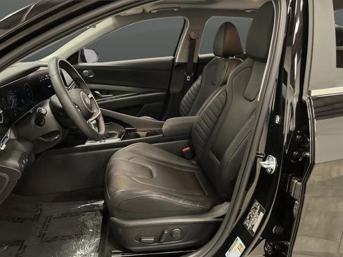 Used 2024 Hyundai Elantra Limited image 4
