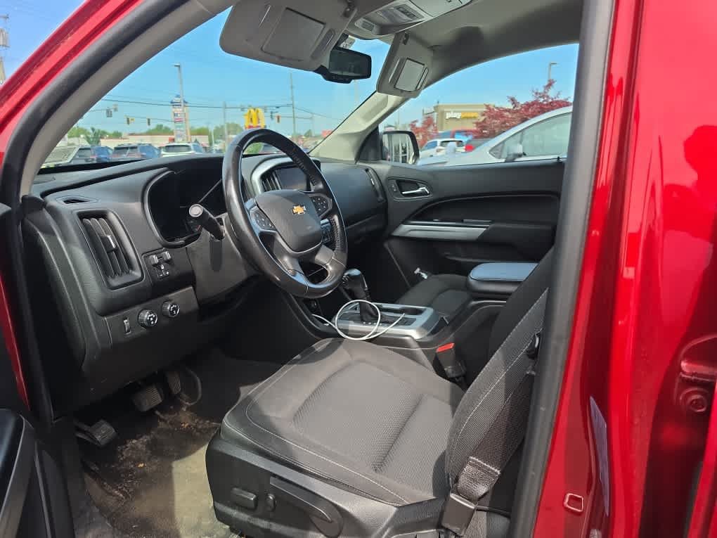 Used 2021 Chevrolet Colorado LT w/ LT Convenience Package AWD/4WD image 7