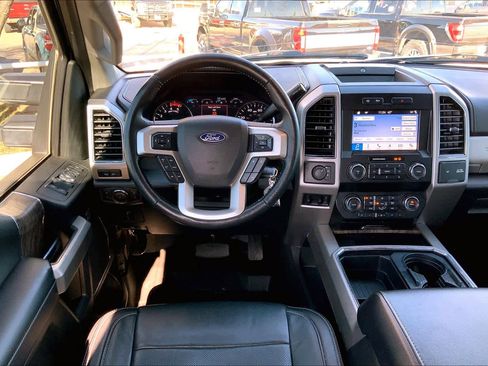 Used 2019 Ford F250 Lariat w/ Lariat Value Package image 5