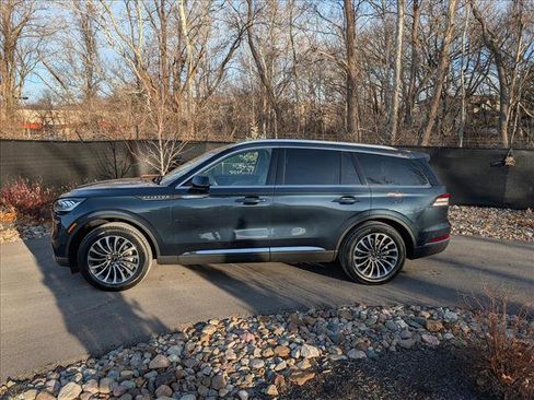 Certified 2023 Lincoln Aviator Reserve w/ Equipment Group 201A image 2