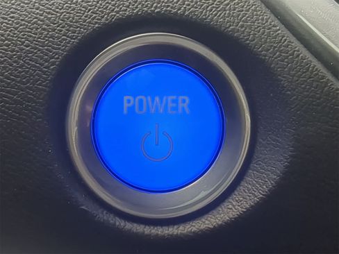 Used 2017 Chevrolet Volt Premier w/ Driver Confidence II Package image 26