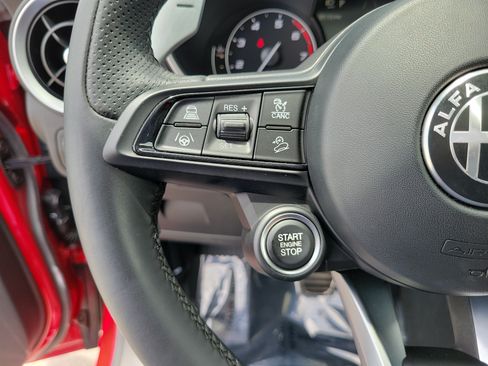 Used 2022 Alfa Romeo Stelvio Veloce AWD/4WD image 22