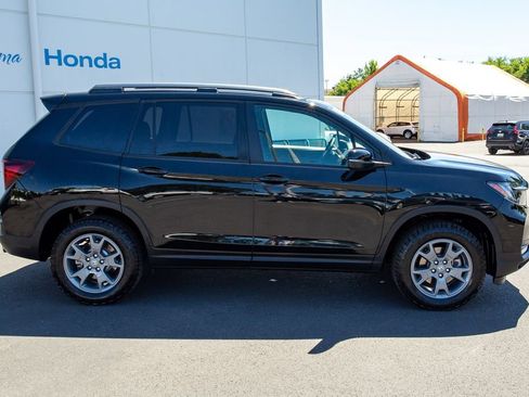 Certified 2025 Honda Passport TrailSport image 16