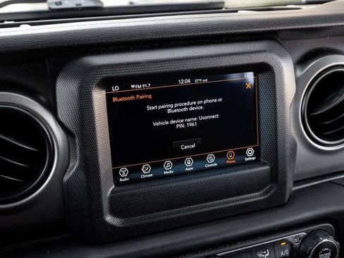 Used 2021 Jeep Wrangler Unlimited Sport image 39