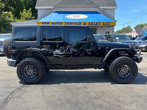 Used 2015 Jeep Wrangler Unlimited Sport w/ Quick Order Package 24S AWD/4WD image 1