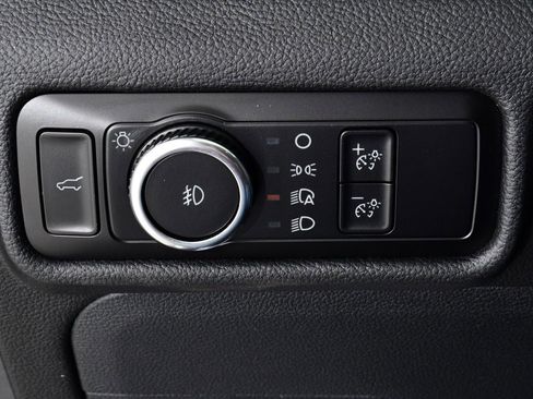 Used 2023 Ford Explorer Limited w/ Equipment Group 301A image 32