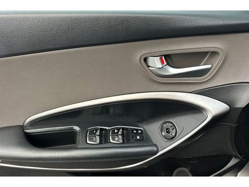 Used 2017 Hyundai Santa Fe Sport image 13