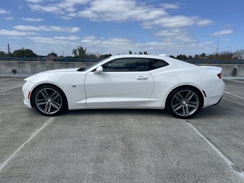 Used 2016 Chevrolet Camaro LT RWD image 16