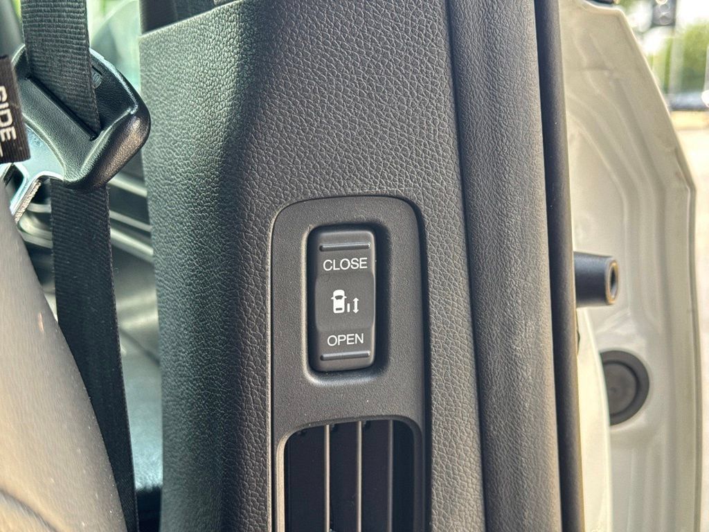 Used 2021 Honda Odyssey EX-L image 31