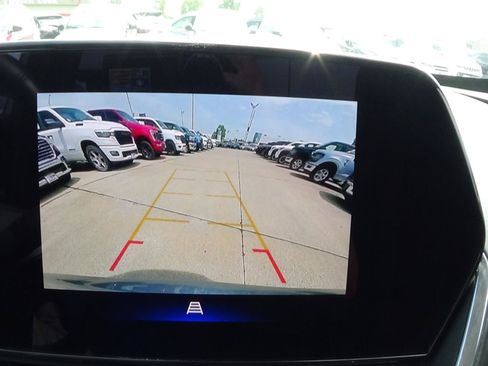 Used 2025 Chevrolet Trax LT w/ LT Convenience Package FWD image 27