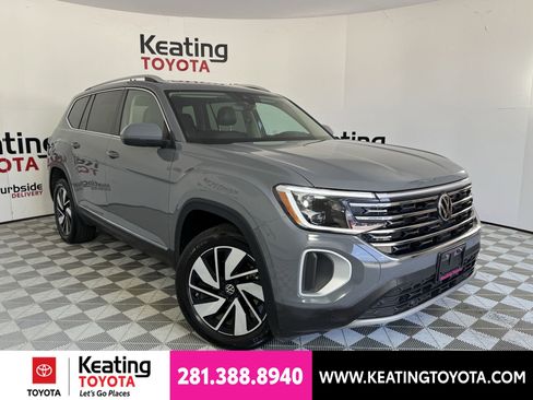 Used 2025 Volkswagen Atlas SEL AWD/4WD image 2