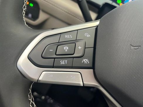 New 2025 Volkswagen Atlas SE image 30