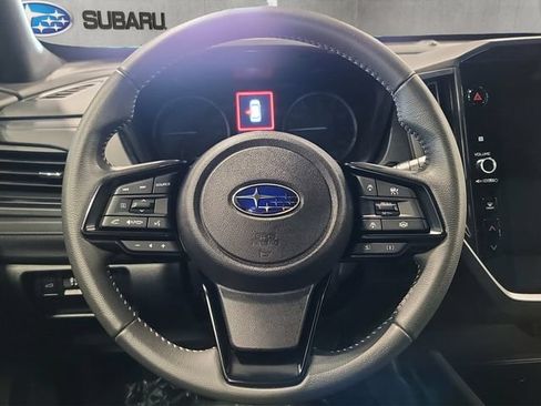 Used 2025 Subaru Forester Premium AWD/4WD image 18