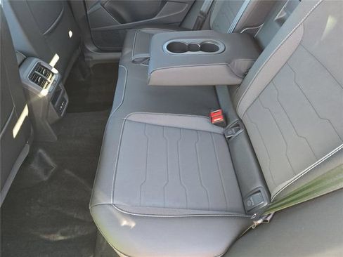 New 2026 Volkswagen Taos SE image 11