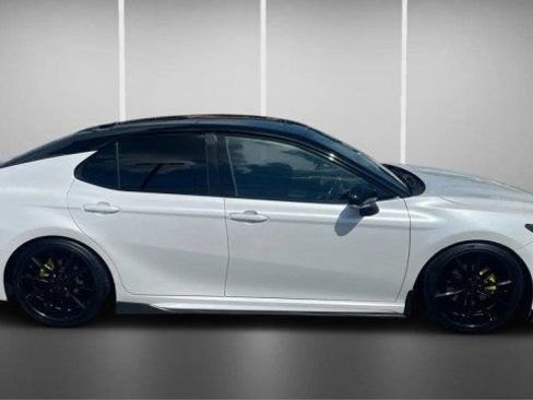 Used 2020 Toyota Camry XSE w/ Driver Assist Package FWD image 3