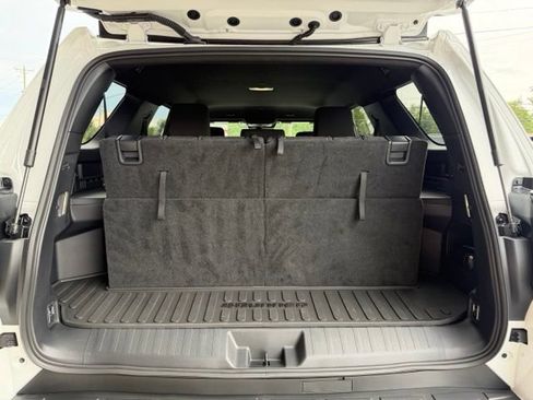 Used 2026 Toyota 4Runner SR5 AWD/4WD image 5