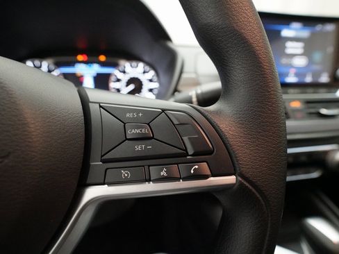 Certified 2025 Nissan Altima 2.5 SV image 18