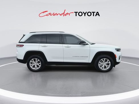 Used 2022 Jeep Grand Cherokee Limited image 9