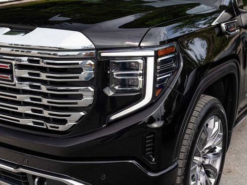 Used 2023 GMC Sierra 1500 Denali w/ Denali Reserve Package AWD/4WD image 39