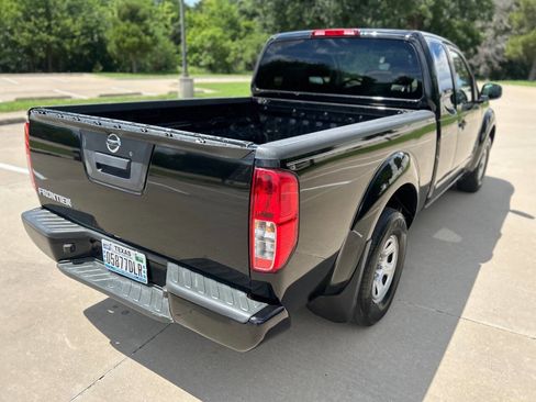 Used 2019 Nissan Frontier S RWD image 6