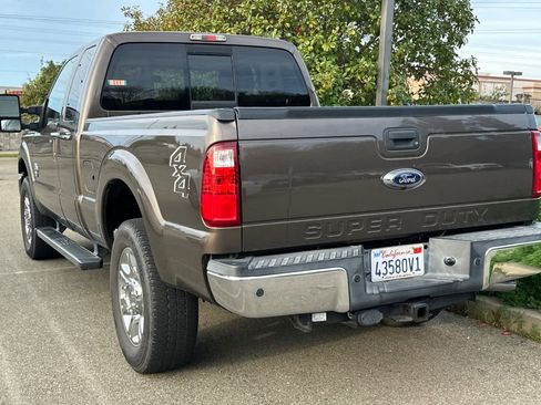 Used 2015 Ford F250 Lariat w/ Chrome Package image 3