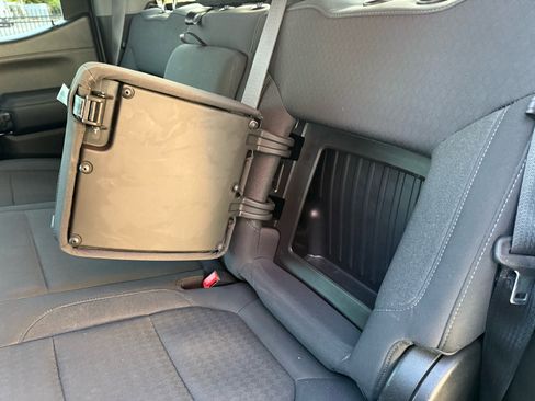 Used 2021 Chevrolet Silverado 1500 LT Trail Boss w/ Bed Protection Package image 31