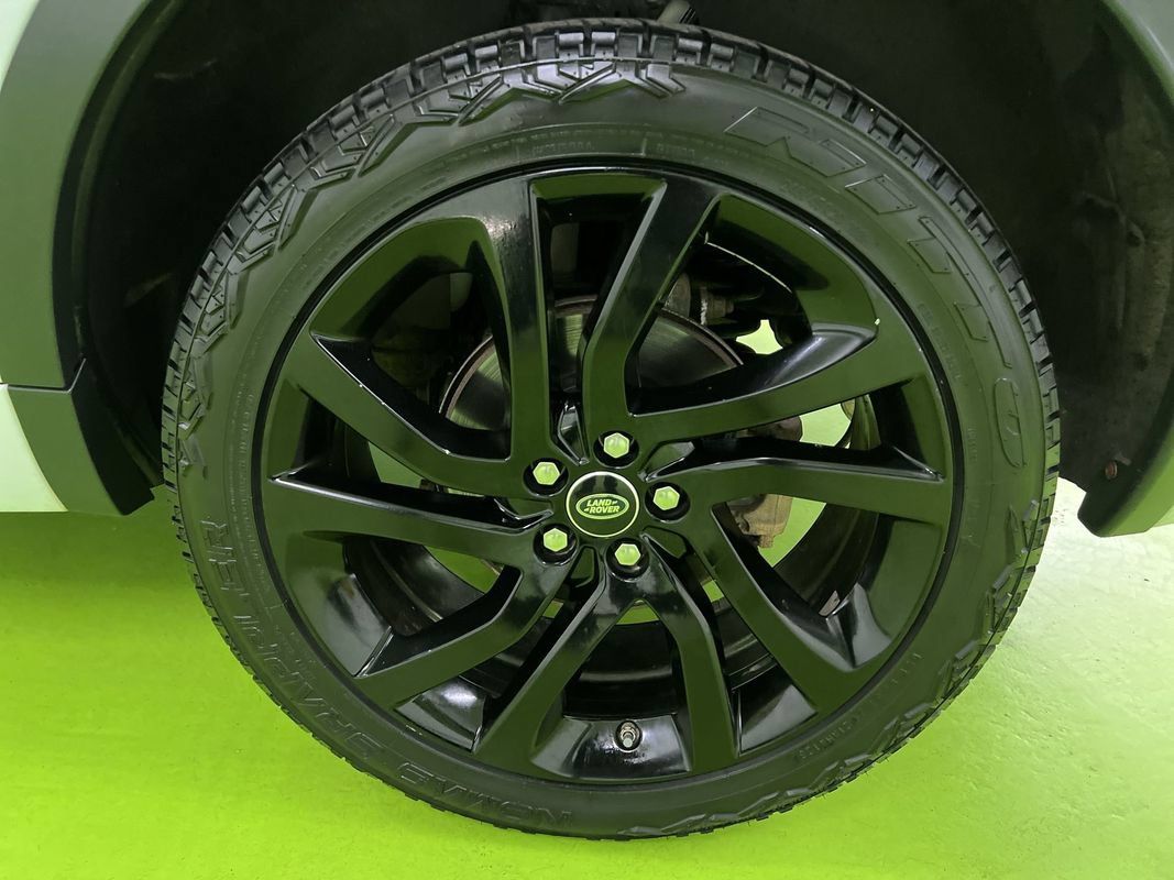 Used 2018 Land Rover Discovery Sport HSE Luxury AWD/4WD image 15