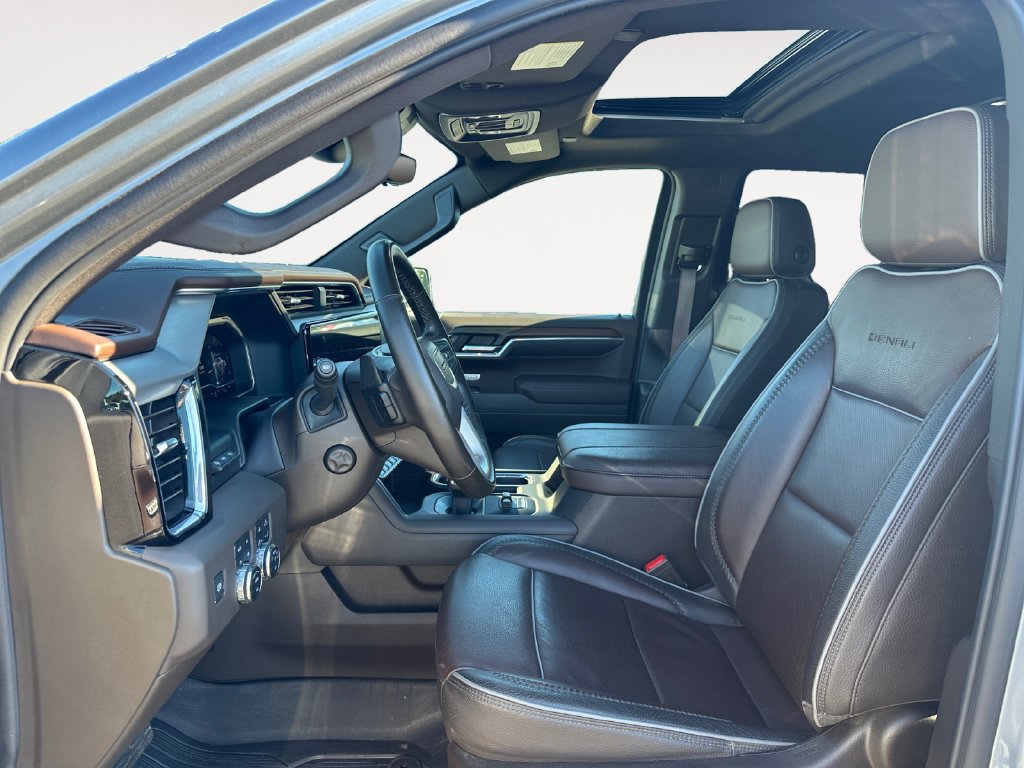 Used 2024 GMC Sierra 1500 Denali w/ Denali Reserve Package AWD/4WD image 9