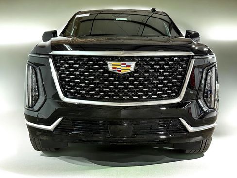 New 2025 Cadillac Escalade ESV Luxury image 5